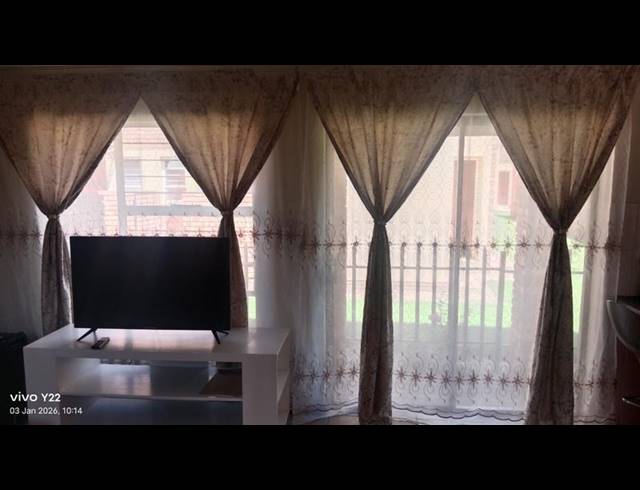 2 BEDROOM TOWNHOUSE FOR SALE IN EDLEEN